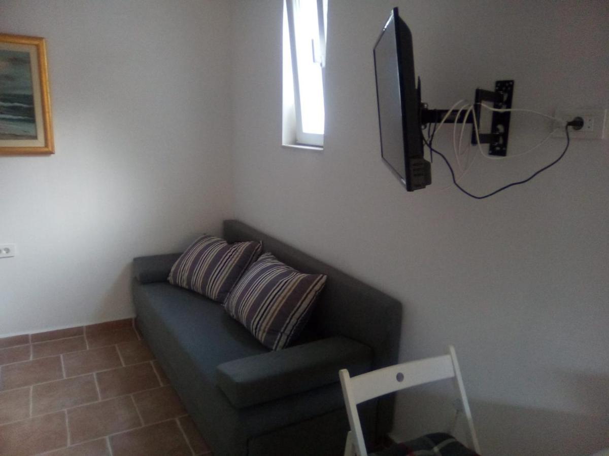 Marinja Studio Apartment Zuljana Exterior photo